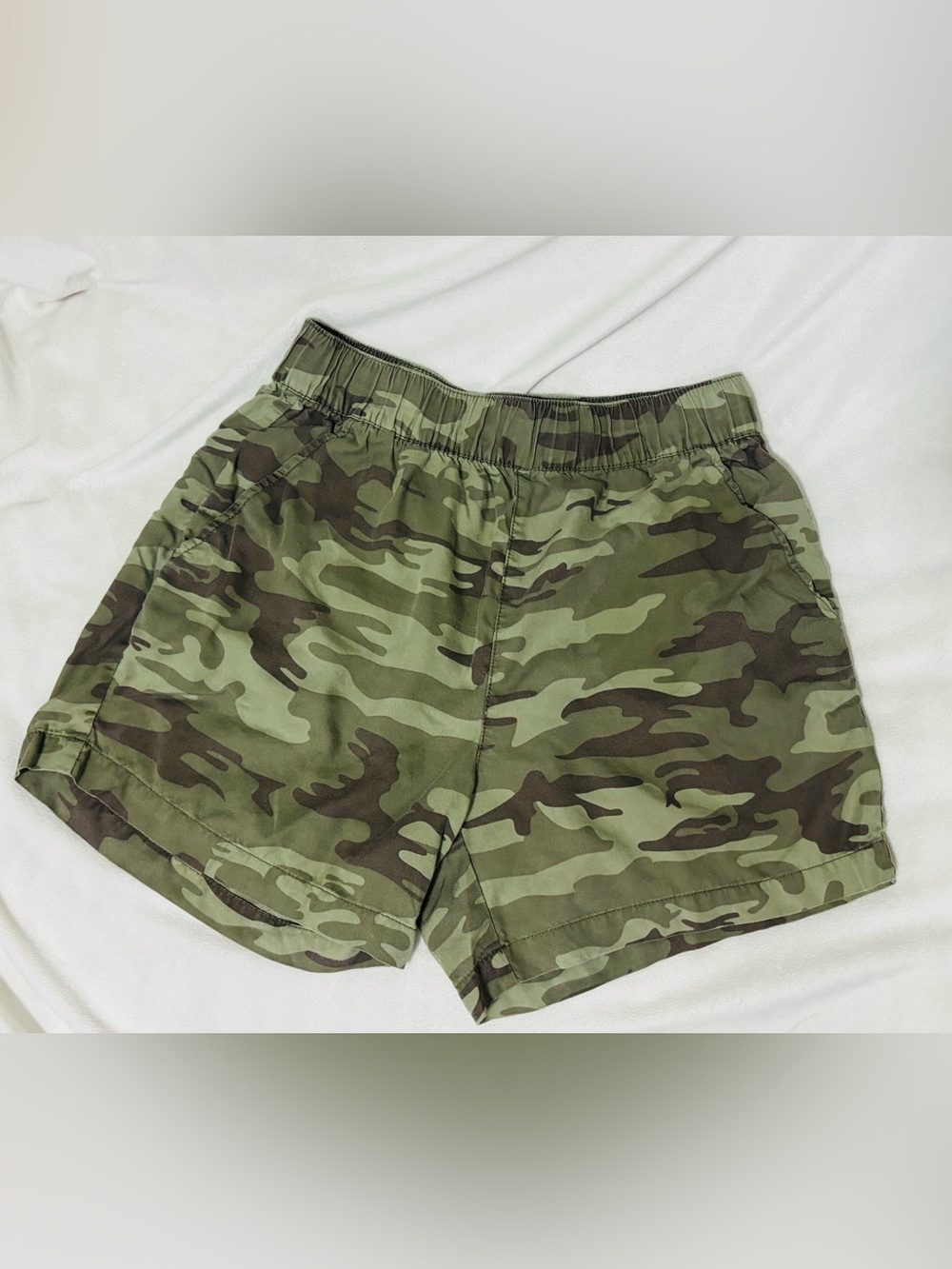 Sanctuary Olive Green Camo Elastic-Waist Shorts